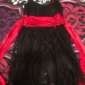 ONLY WORN ONCE! black and red short formal dress
